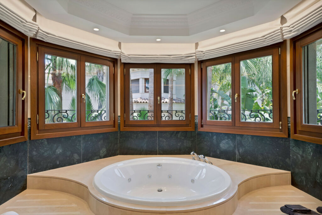Detached Villa Sierra Blanca Málaga - image 35