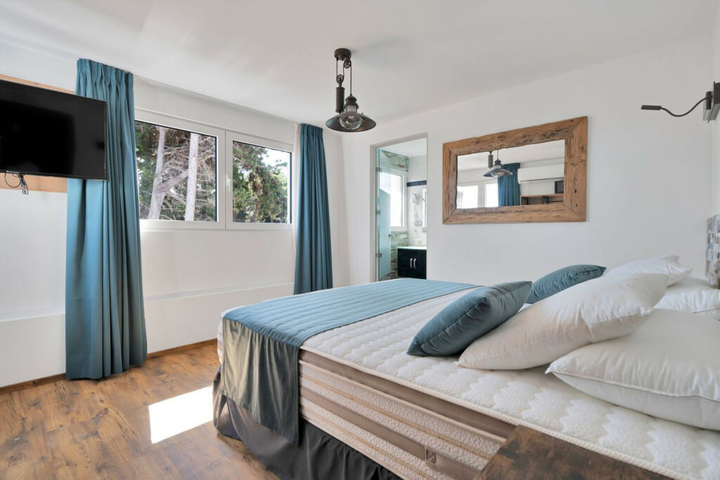 Detached Villa El Chaparral Málaga - image 35