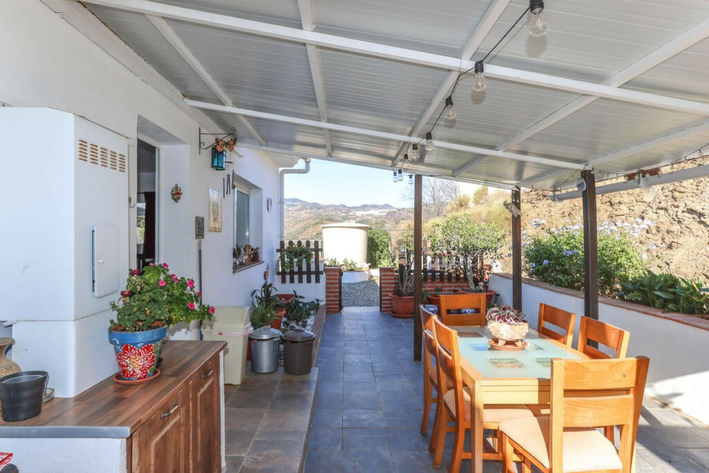 Detached Villa Tolox Málaga - image 35