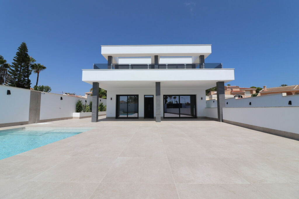 Detached Villa Ciudad Quesada Alicante - image 35