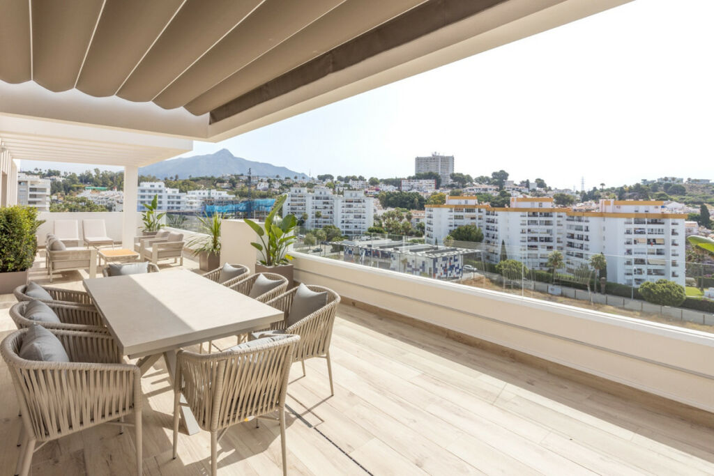Middle Floor Apartment Nueva Andalucía Málaga - image 35