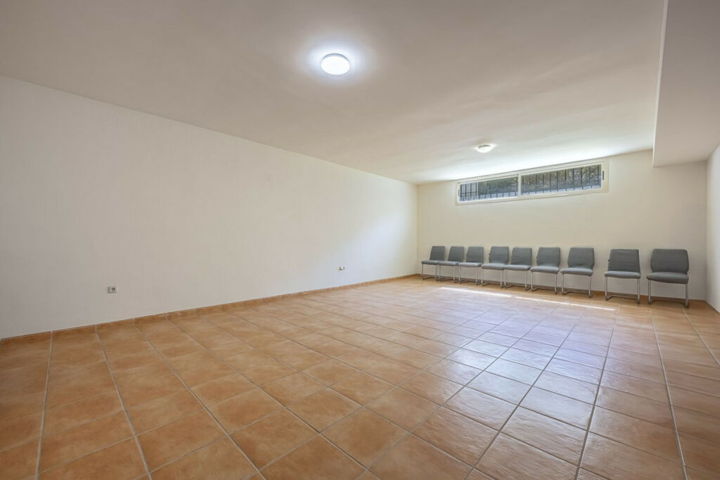 Townhouse Nueva Andalucía Málaga - image 36