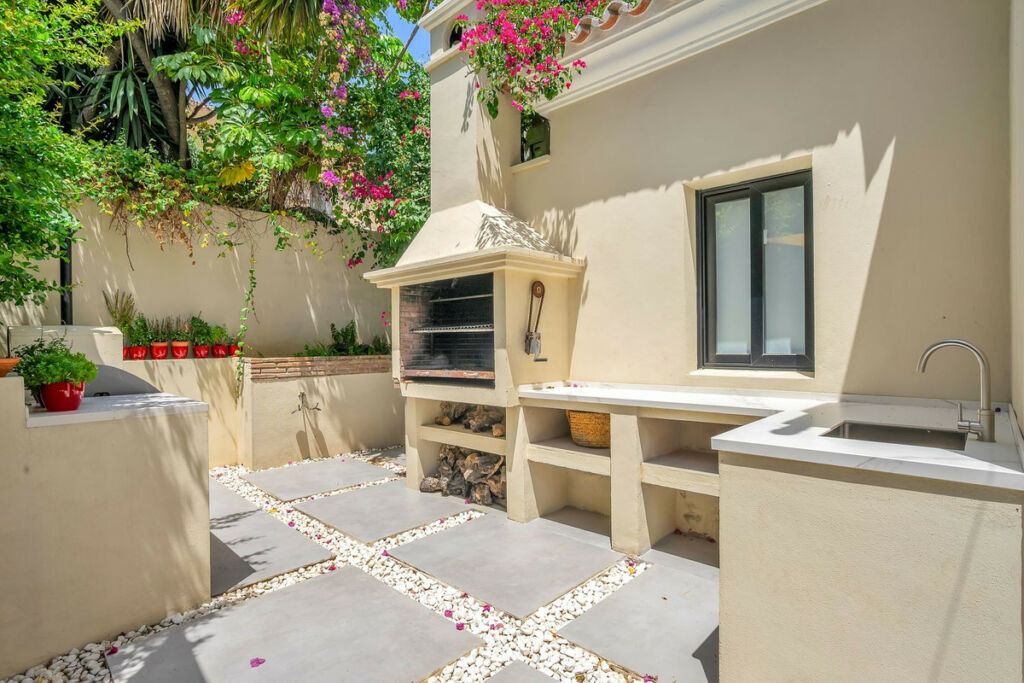 Detached Villa Marbella Málaga - image 36