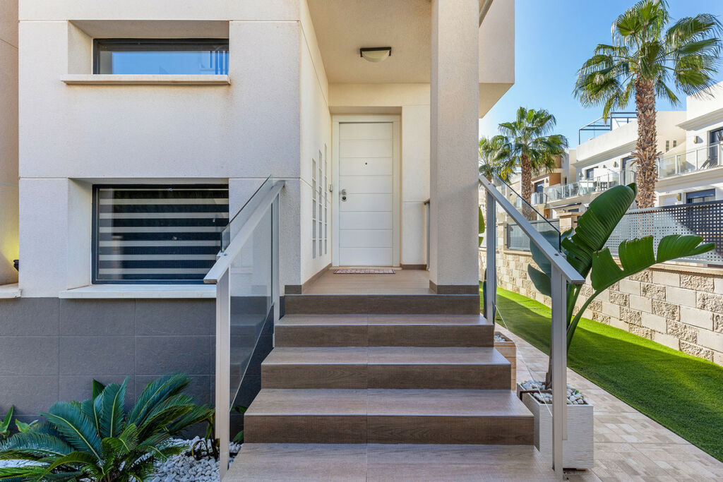 Detached Villa La Zenia Alicante - image 36