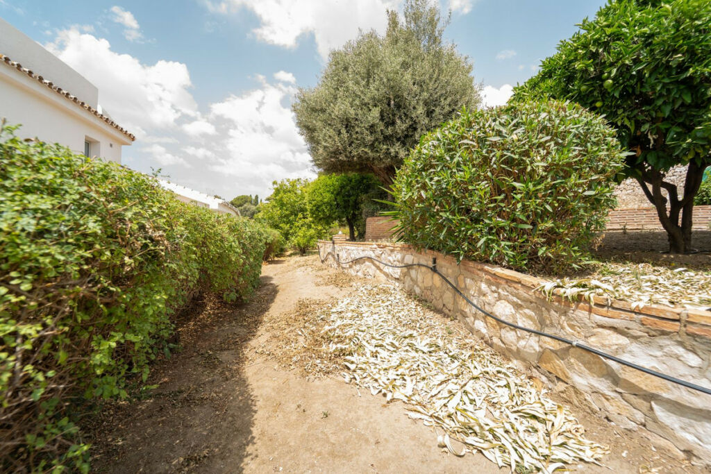 Detached Villa Torremuelle Málaga - image 36