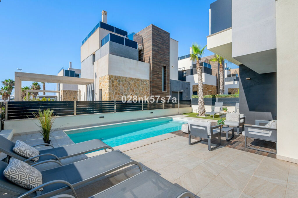 Detached Villa Lomas de Cabo Roig Alicante - image 36