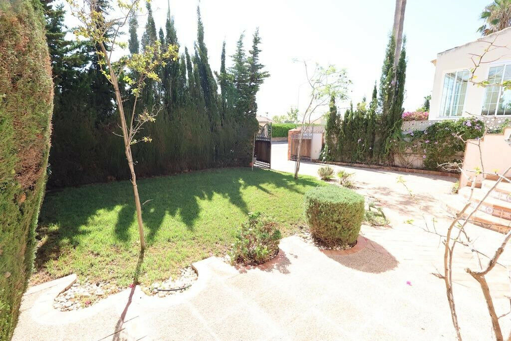 Detached Villa Villamartin Alicante - image 36