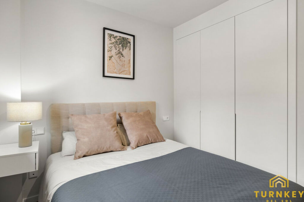 Middle Floor Apartment Estepona Málaga - image 36