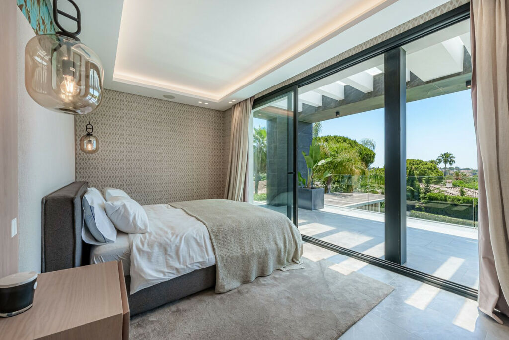 Detached Villa Nueva Andalucía Málaga - image 36