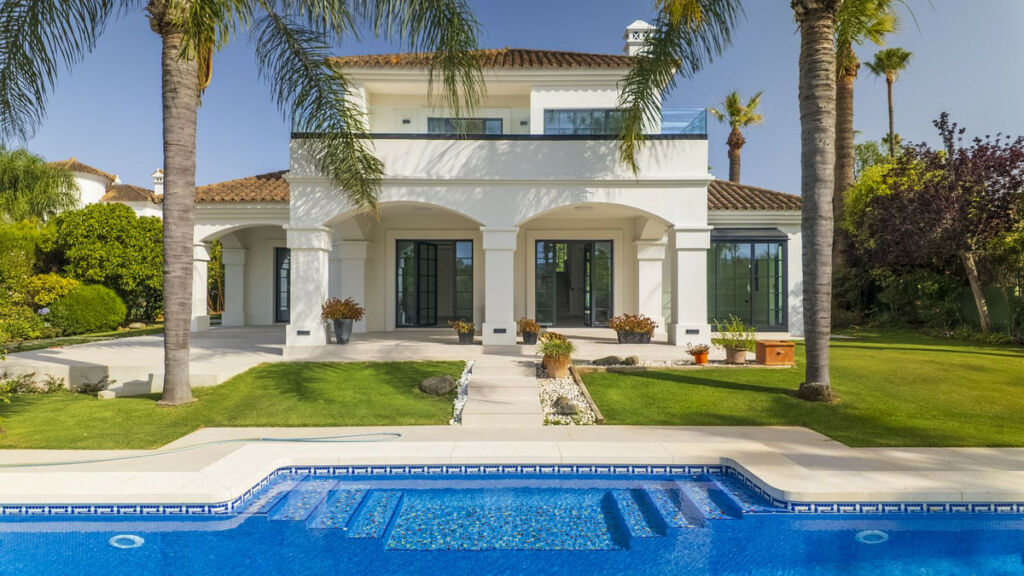 Detached Villa Sotogrande Cádiz - image 35