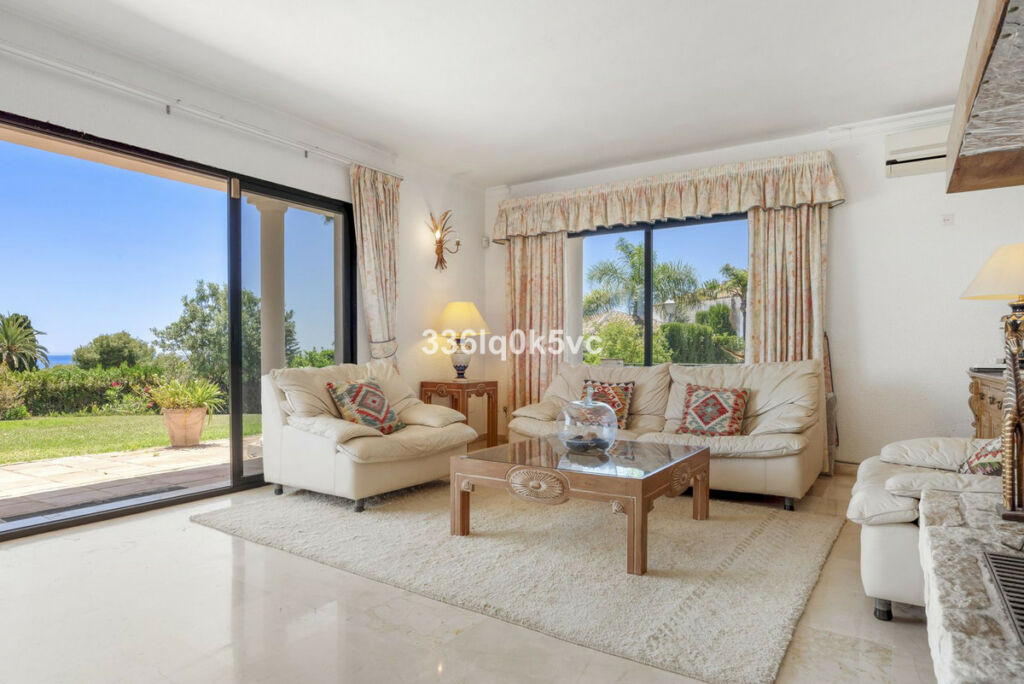 Detached Villa Las Chapas Málaga - image 36