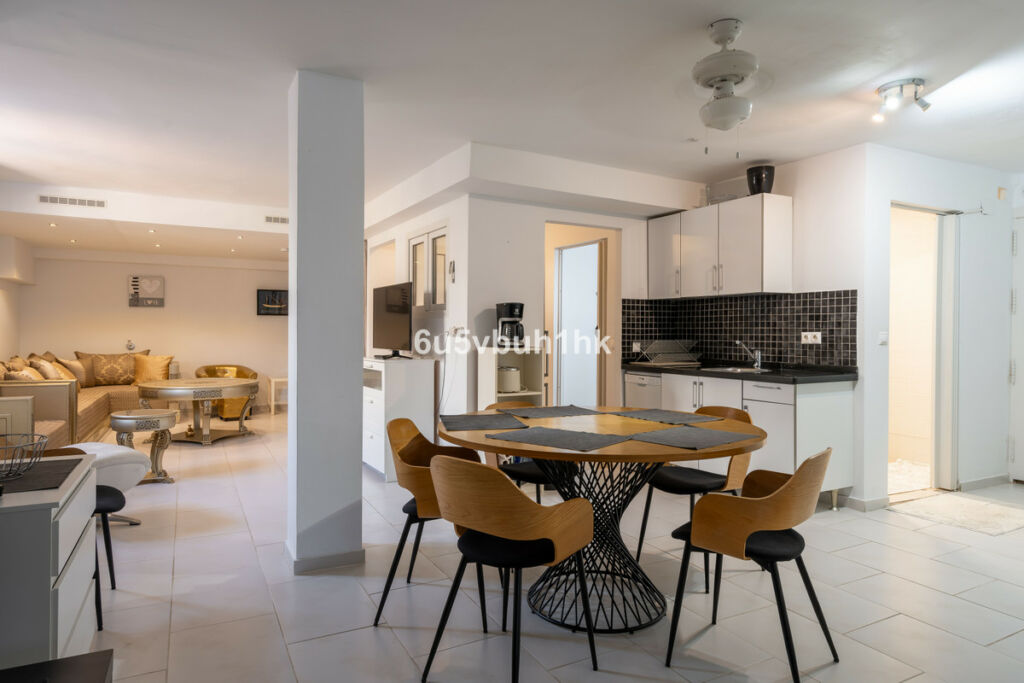 Detached Villa Fuengirola Málaga - image 37