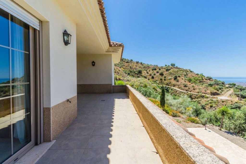 Detached Villa Arenas Málaga - image 37