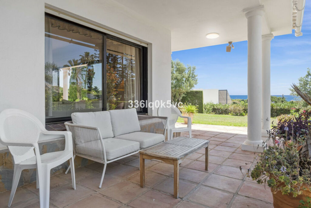 Detached Villa Las Chapas Málaga - image 37