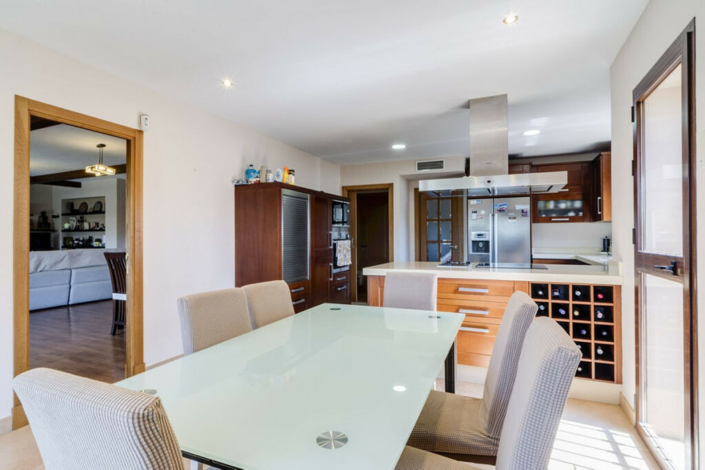 Detached Villa Las Chapas Málaga - image 37