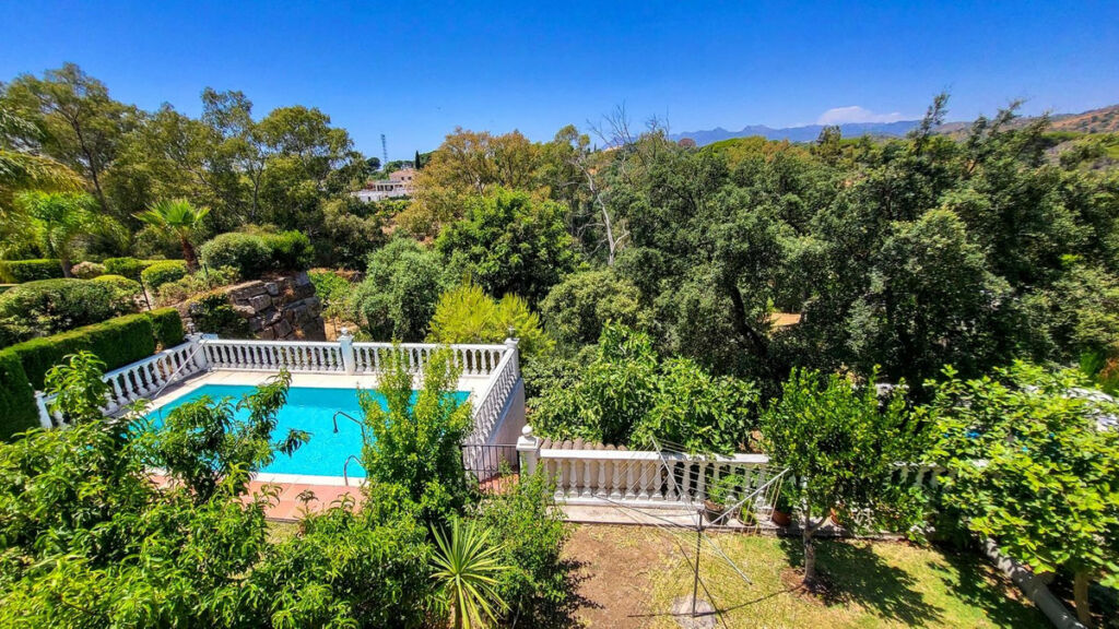 Detached Villa Elviria Málaga - image 35