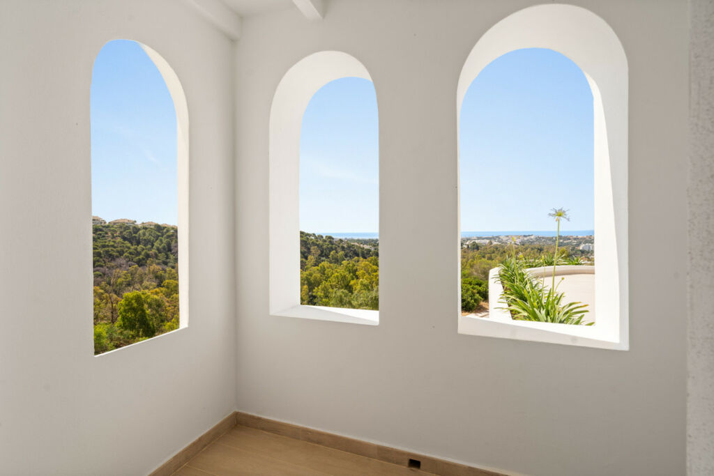 Detached Villa Nueva Andalucía Málaga - image 37