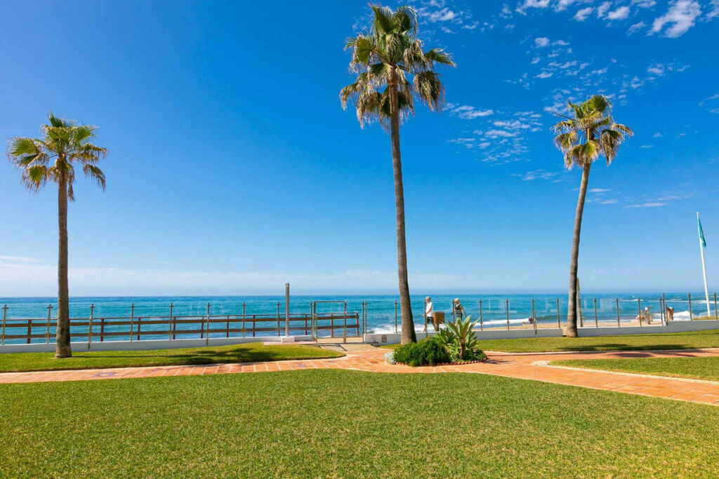 Duplex Calahonda Málaga - image 37