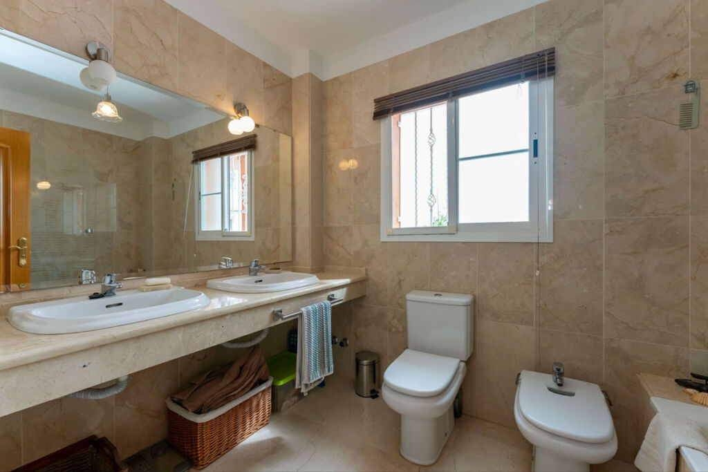 Detached Villa Cerros del Aguila Málaga - image 38