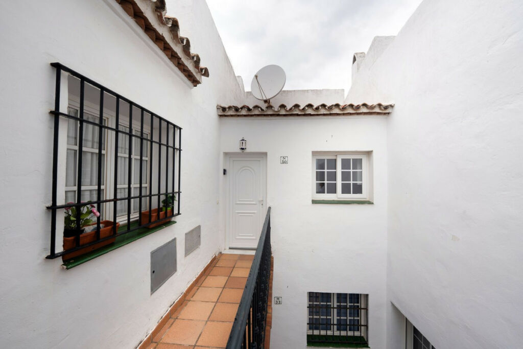 Penthouse La Duquesa Málaga - image 37