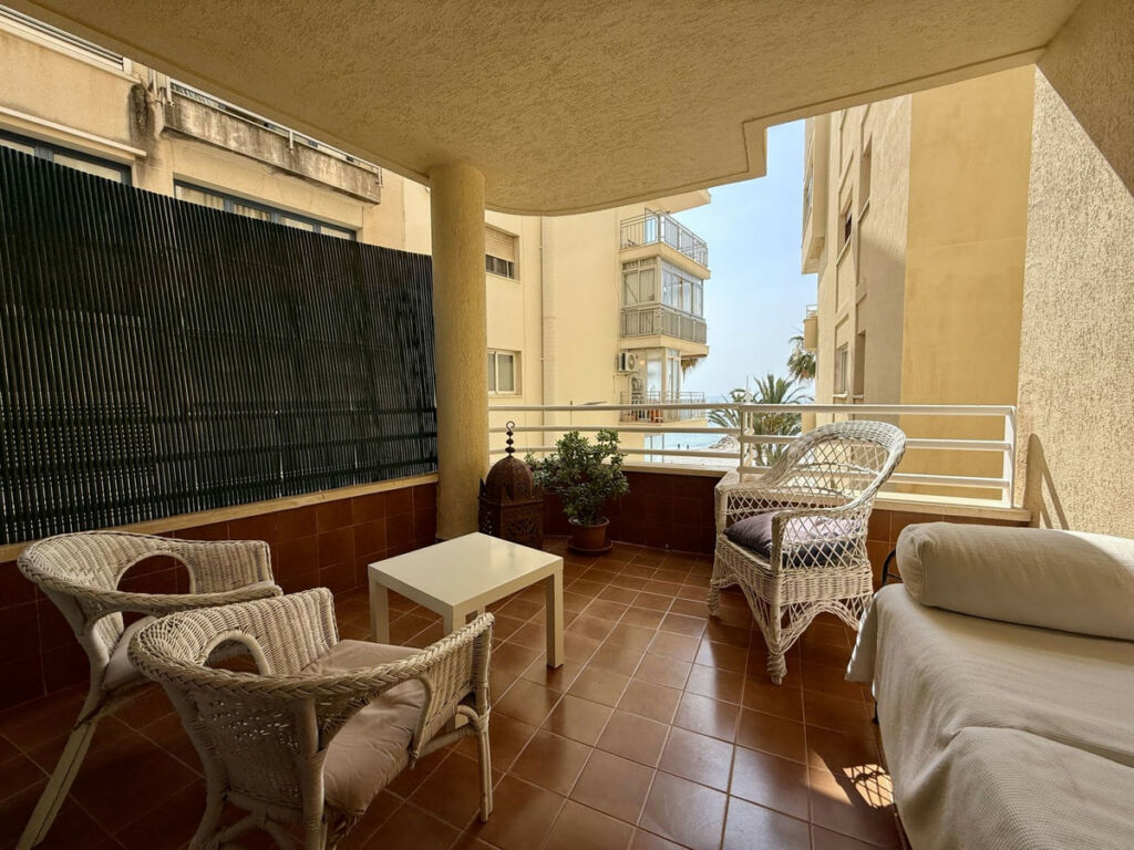 Middle Floor Apartment Altea Alicante - image 2