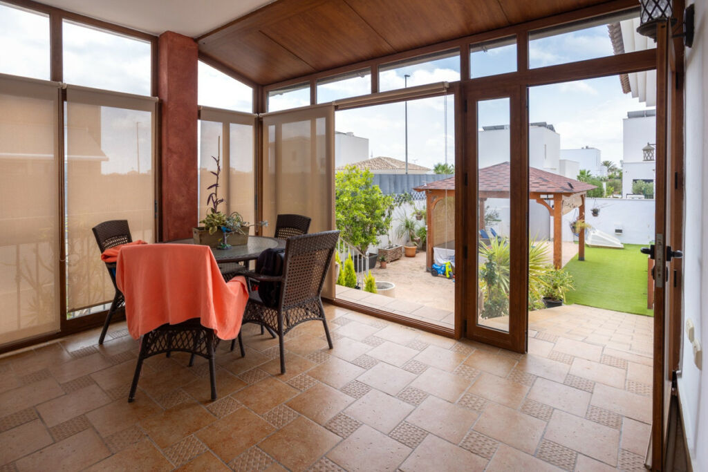 Detached Villa Los Montesinos Alicante - image 38
