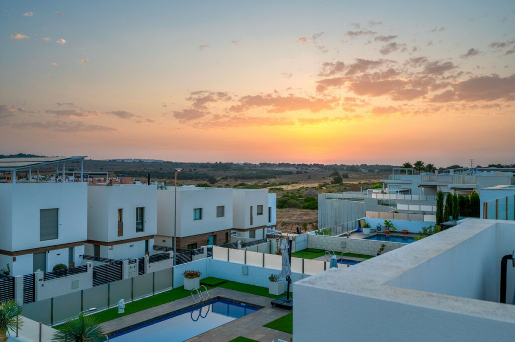 Detached Villa Villamartin Alicante - image 38