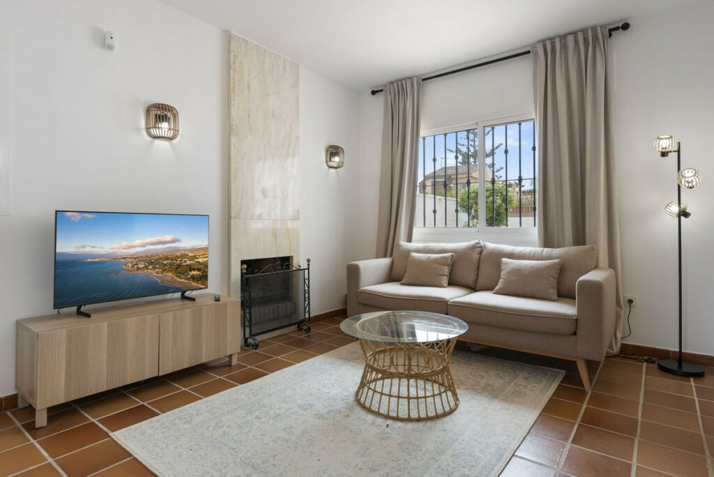 Detached Villa Las Chapas Málaga - image 38