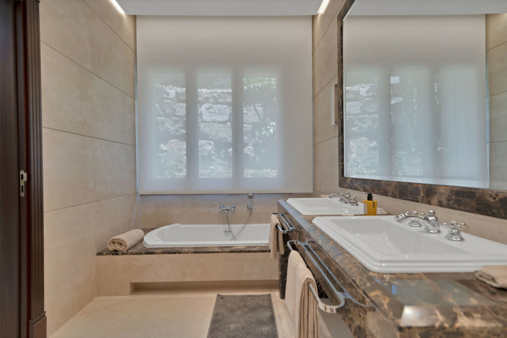 Detached Villa Sierra Blanca Málaga - image 38