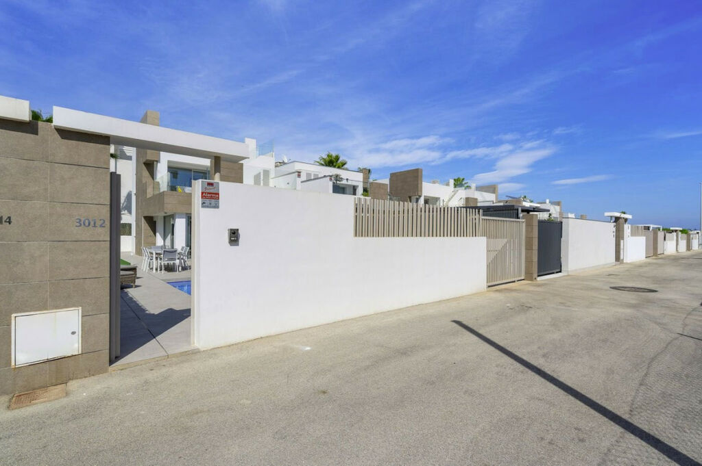 Detached Villa Guardamar del Segura Alicante - image 38