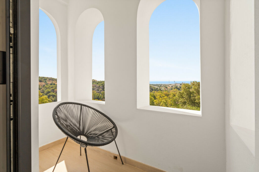 Detached Villa Nueva Andalucía Málaga - image 38