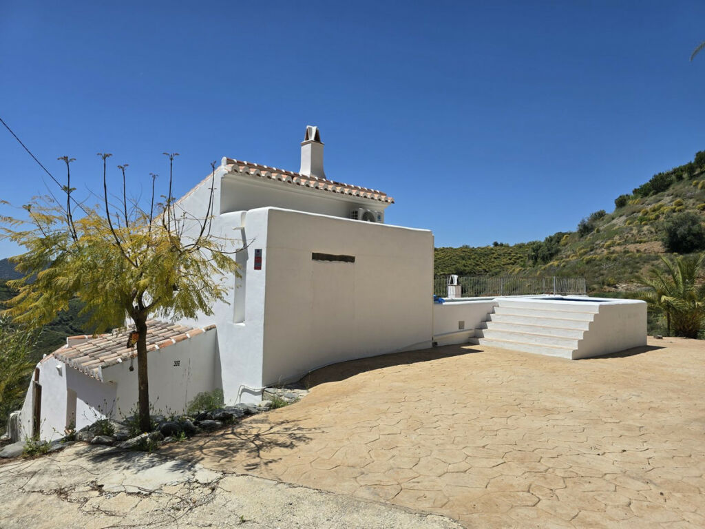 Detached Villa Sedella Málaga - image 39