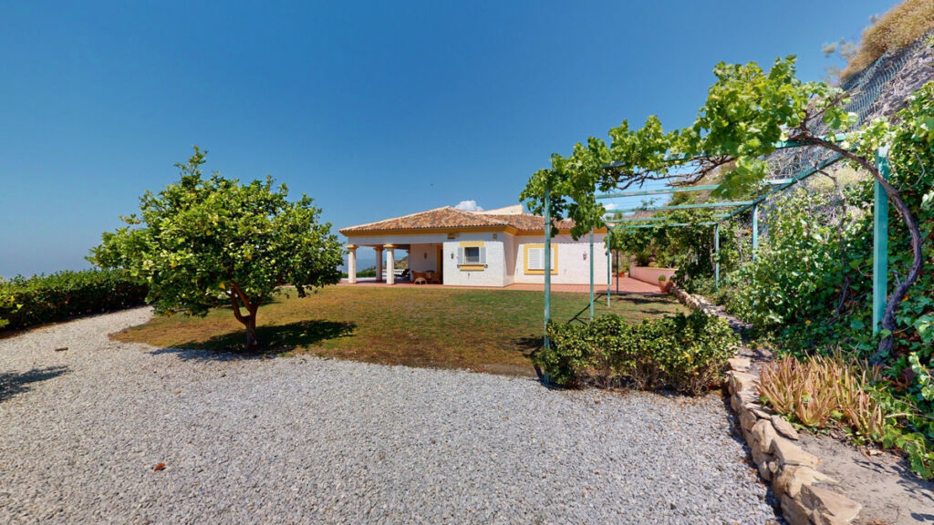 Detached Villa Algarrobo Málaga - image 38