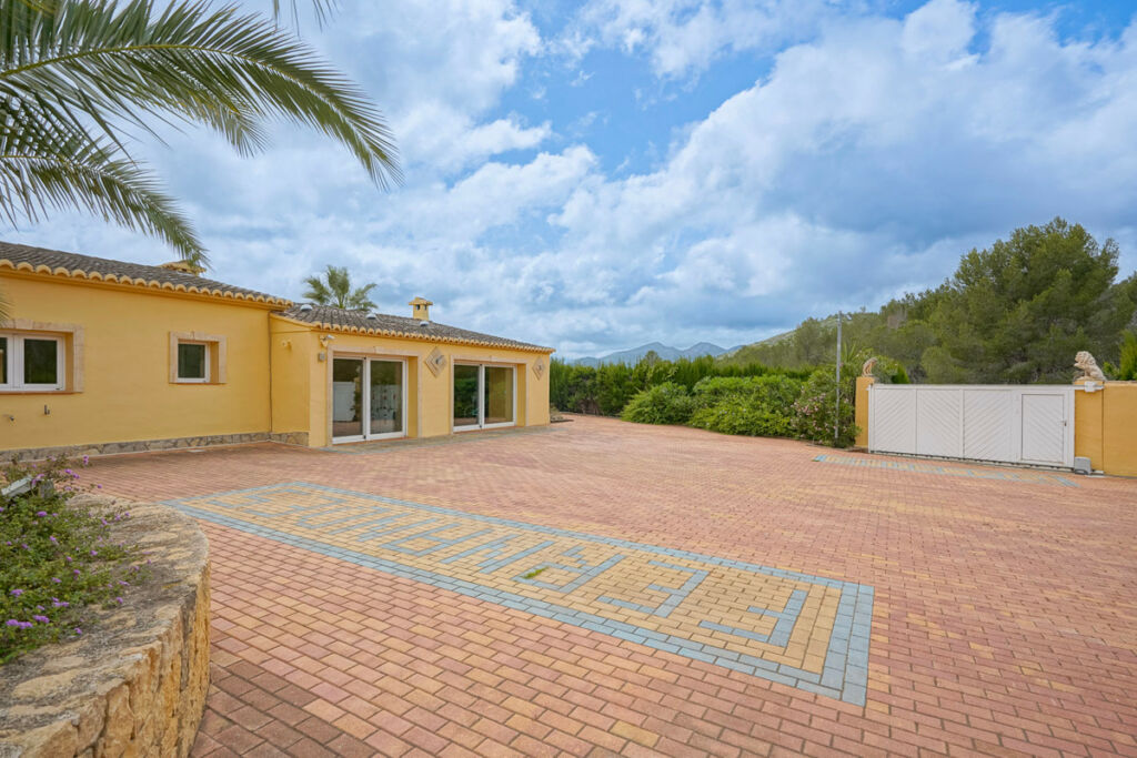 Detached Villa Gata de Gorgos Alicante - image 38
