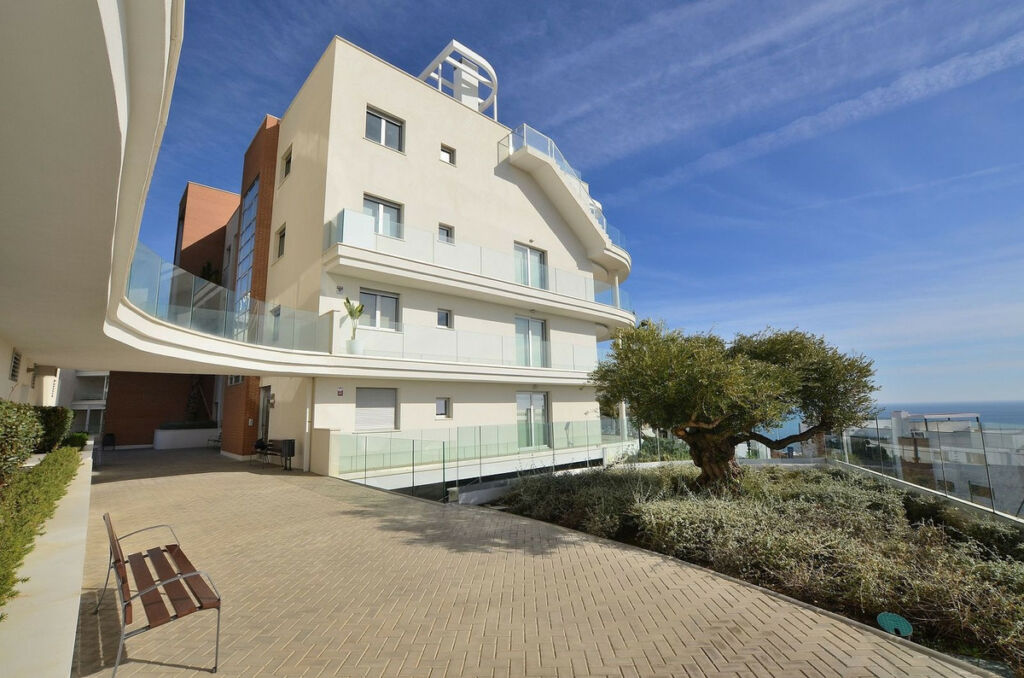 Middle Floor Apartment Fuengirola Málaga - image 38