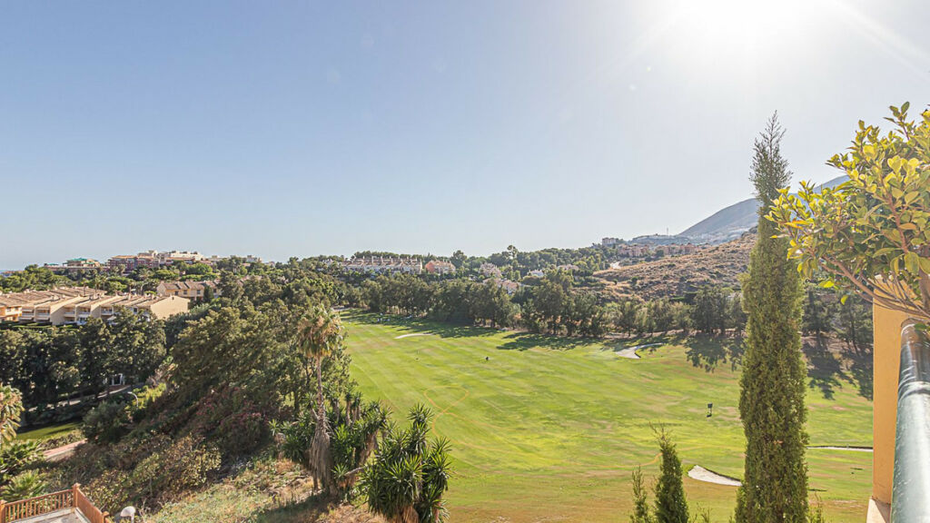 Middle Floor Apartment Benalmadena Málaga - image 38
