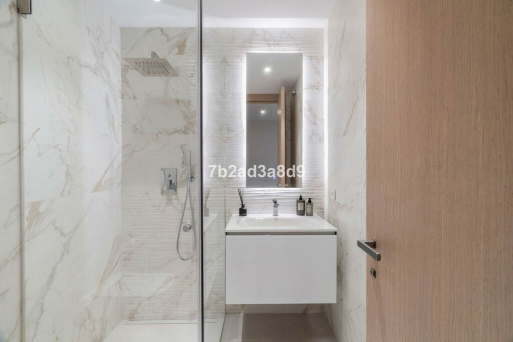 Detached Villa Nueva Andalucía Málaga - image 38