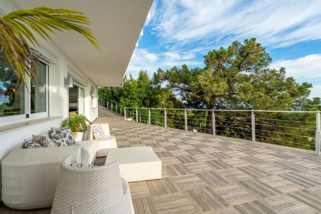 Detached Villa Estepona Málaga - image 36