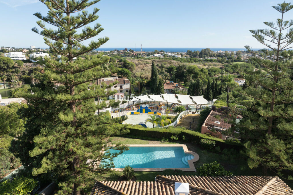 Detached Villa La Quinta Málaga - image 39