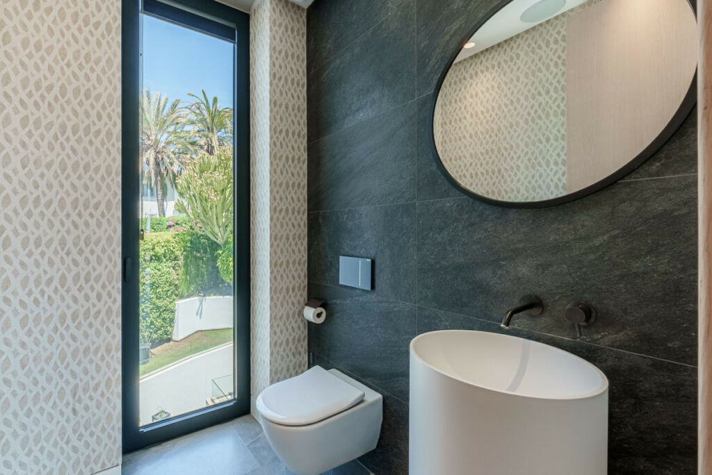 Detached Villa Nueva Andalucía Málaga - image 39