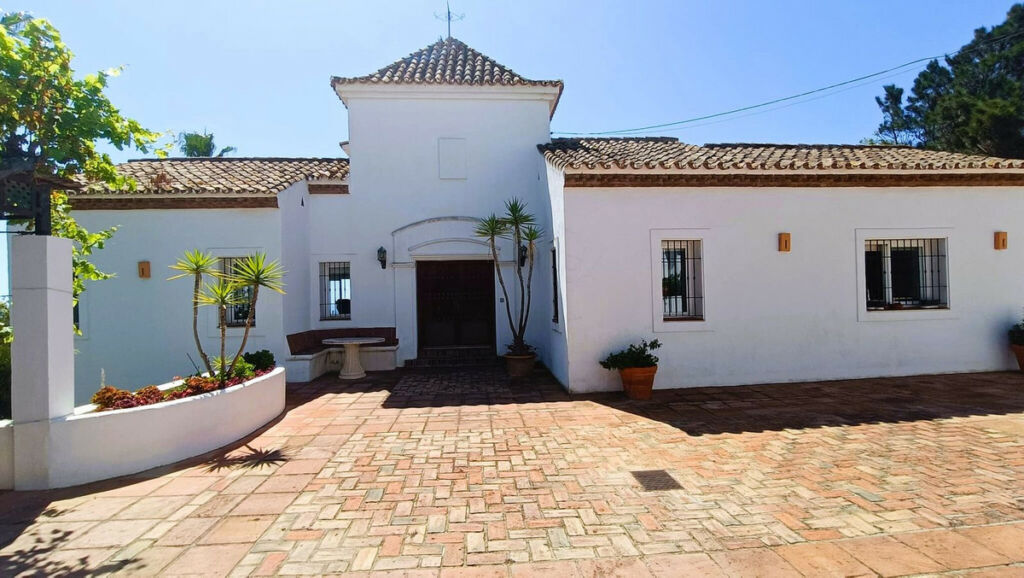 Detached Villa Manilva Málaga - image 39
