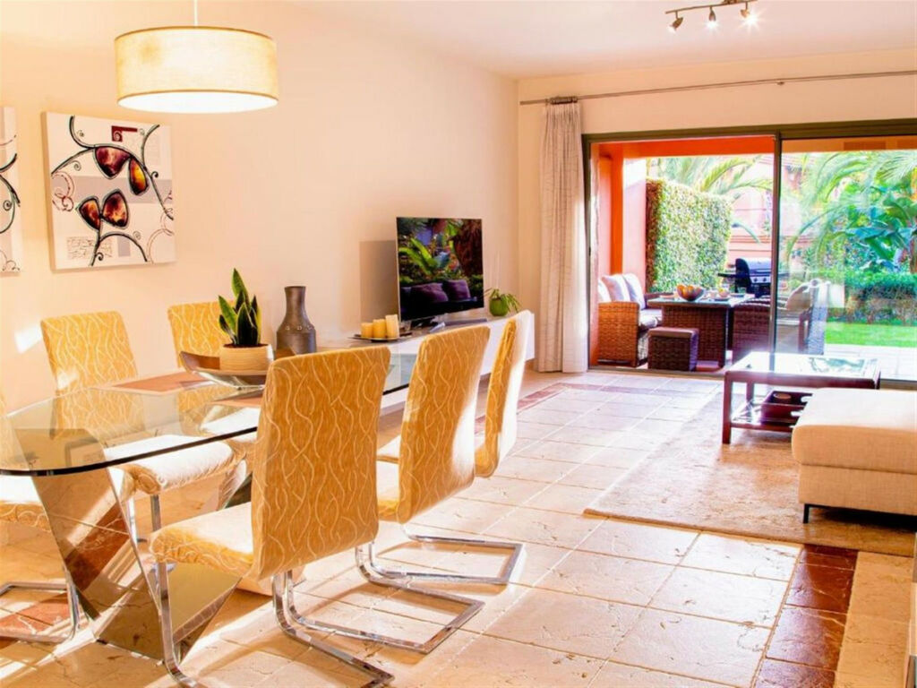 Ground Floor Apartment Estepona Málaga - image 4