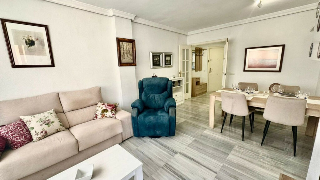 Middle Floor Apartment Torremolinos Málaga - image 2