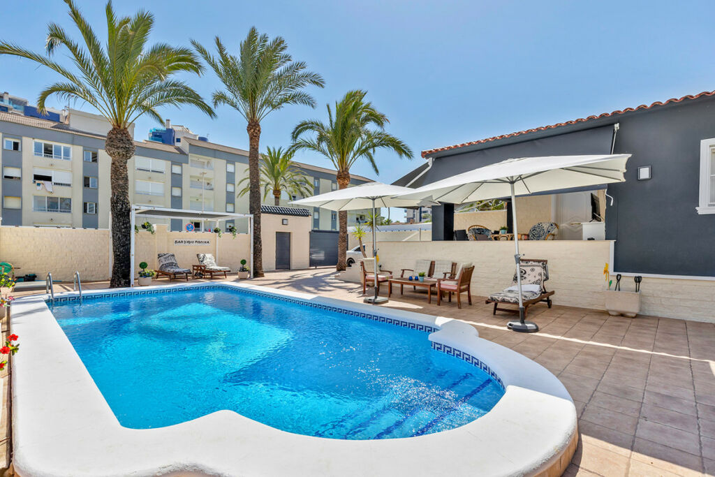 Detached Villa Rocio del Mar Alicante - image 4