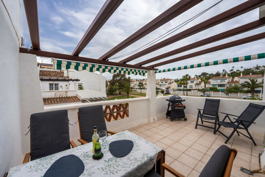 Penthouse La Duquesa Málaga - image 4