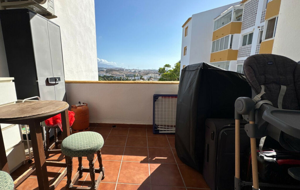 Middle Floor Apartment Riviera del Sol Málaga - image 4