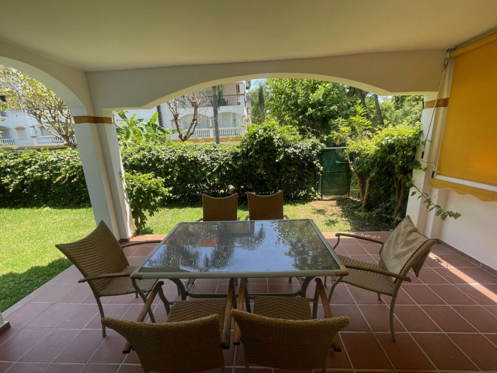 Ground Floor Apartment Nueva Andalucía Málaga - image 4