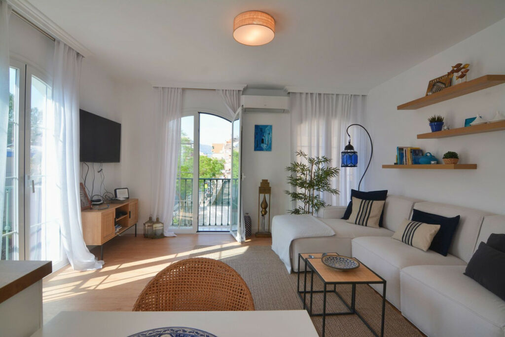 Middle Floor Apartment Fuengirola Málaga - image 4
