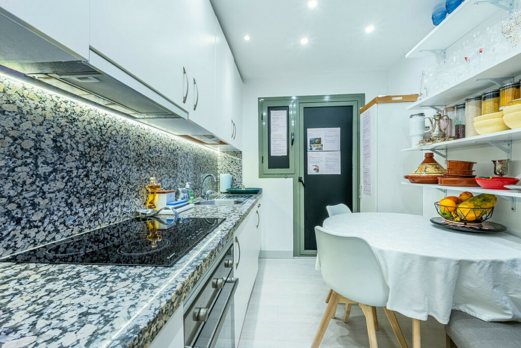 Ground Floor Apartment Estepona Málaga - image 4