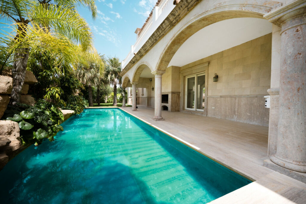 Detached Villa Marbella Málaga - image 4